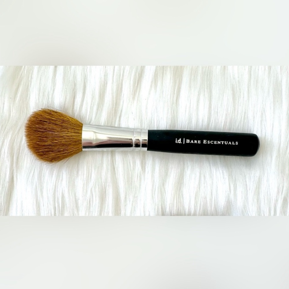 RARE BAREMINERALS BRUSH